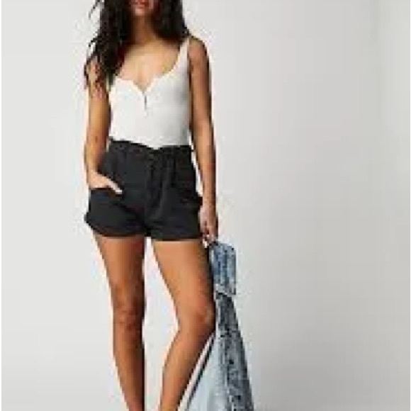 Free People Topanga Cuff Short in Washed Black. NWT size small. - Picture 5 of 7